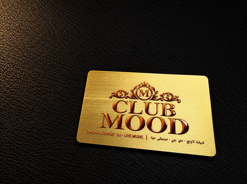 Carte NFC en métal doré imprimée en UV avec relief pour le Club Mood