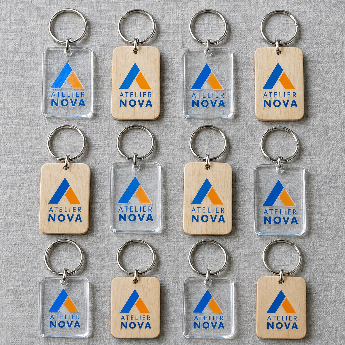 Porte-clés en acrylique et en bois imprimés en couleur avec un logo d'entreprise