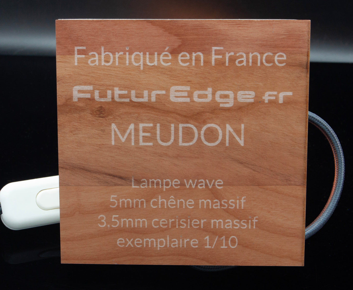 Lampe wave chêne massif - Série limitée 10 exemplaires