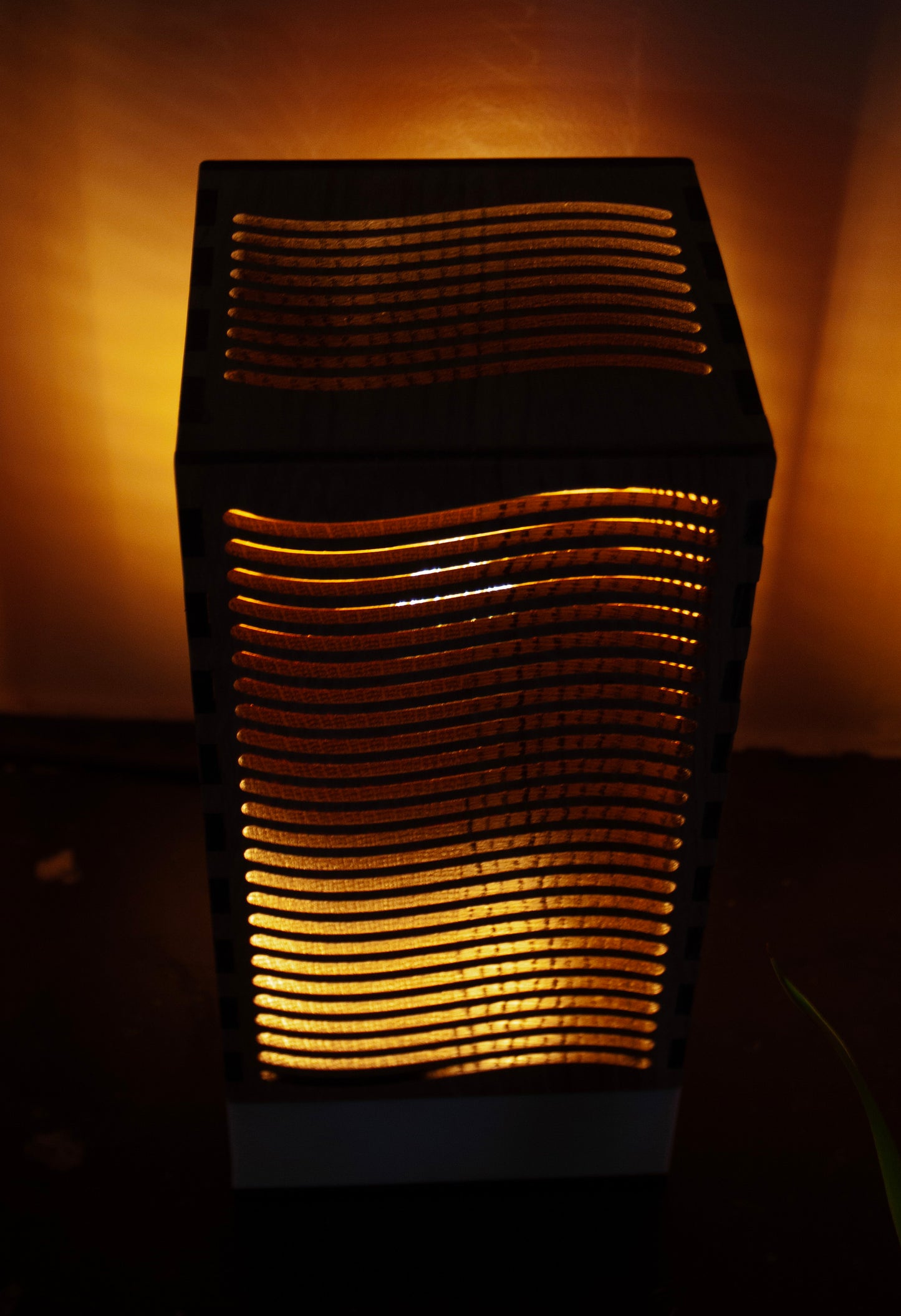 Lampe wave chêne massif - Série limitée 10 exemplaires
