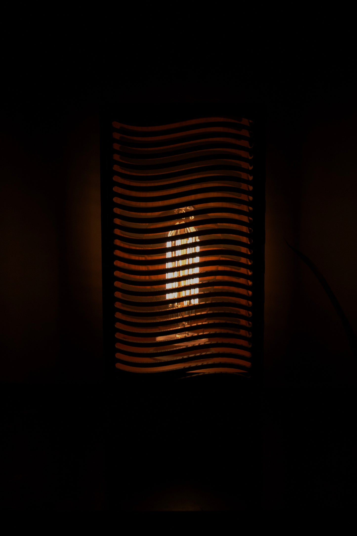 Lampe wave chêne massif - Série limitée 10 exemplaires