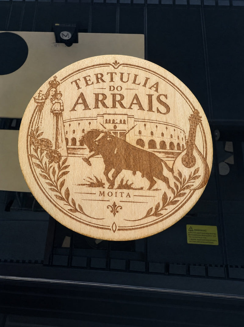 Médaillon en bois gravé au laser pour la Tertulia do Arrais